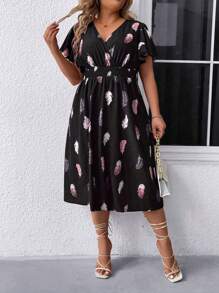 SHEIN Clasi Plus Size Summer Casual Feather Allover Print Dress With Pleated Waist Maxi Women Outfit