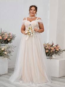 SHEIN Belle Plus Size Off-Shoulder Heavy Hand Embroidered Lace & Tulle Romantic Wedding Dress - White - View 1