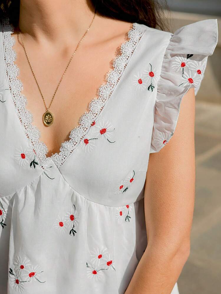 V Neck Daisy Embroidery Top, Summer Top, White Top, Cute Top For Your Summer Outing, Holiday Daily Casual