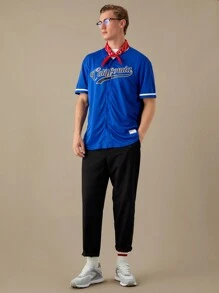 Manfinity RebelGame 男士字母图案拼贴衬衫，返校

男士字母图案拼贴衬衫，返校 - 寶藍色 - 查看 5