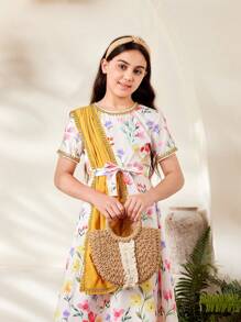 Tween Girl金絲帶肩披風，帶金色飾邊花卉假日裙 - 彩色 - 查看 3