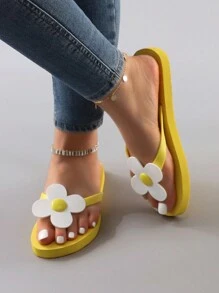 Lovely Flower Design Beach Flip Flops For Women,Spring Summer Outfits - Yellow - View 3