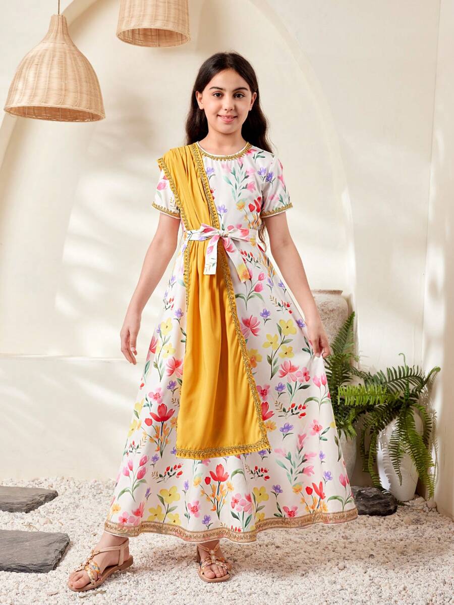 Tween Girl金絲帶肩披風，帶金色飾邊花卉假日裙 - 彩色 - 查看 1