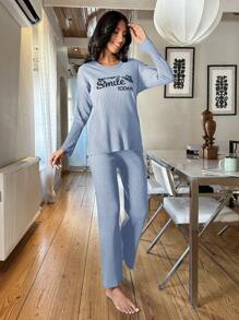 SHEIN Cottnline طقم نسائي للإسترخاء بقطرة الكتف بطباعة فراشات وشعارات - الأزرق - مشاهدة 3