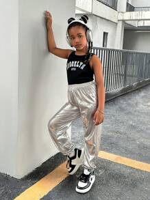 SHEIN 女孩字母圖案背心上衣和褲子