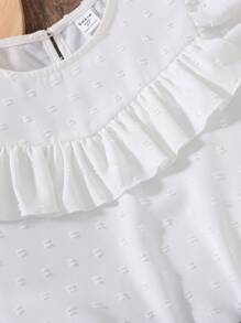 SHEIN Camisa dulce y encantadora para niña preadolescente con mangas de gorra con volante y diseño de recorte, perfecta para uso diario e informal en verano