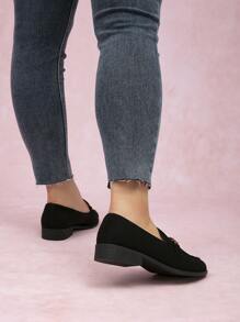 女士圓頭金屬扣粗跟豆鞋，黑色，大尺碼，適用於春秋款平底鞋