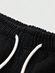 ROMWE MEN Street Life 男士口號印花牛仔短褲，適合春夏日常穿著 - 黑色 - 查看 4