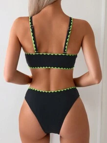 SHEIN Swim Conjunto de bikini con parte superior e inferior con ribete neón en contraste, adecuado para vacaciones en la playa, playa de verano, conjunto de bikini para vacaciones - Negro - Ver 3