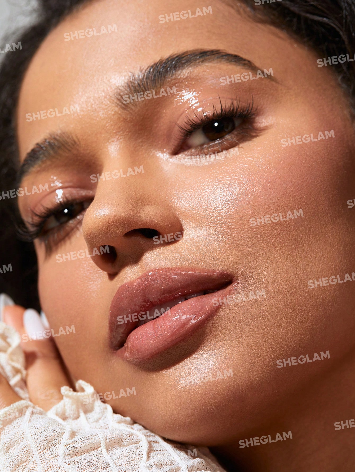 SHEGLAM ملمع شفاه Power Bouquet-ملمع شفاه مرطب ملو...