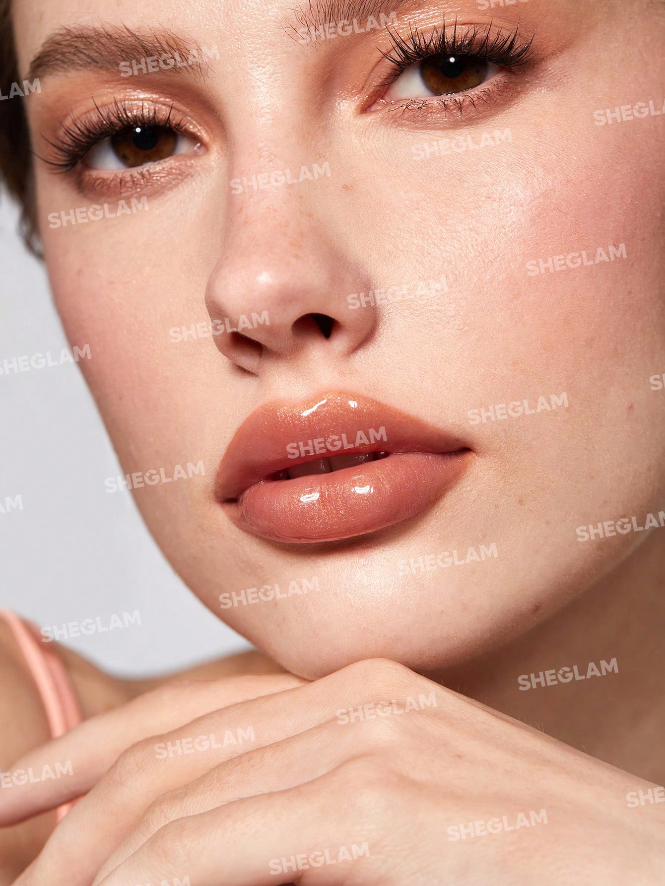 SHEGLAM ملمع شفاه Power Bouquet-ملمع شفاه مرطب ملو...