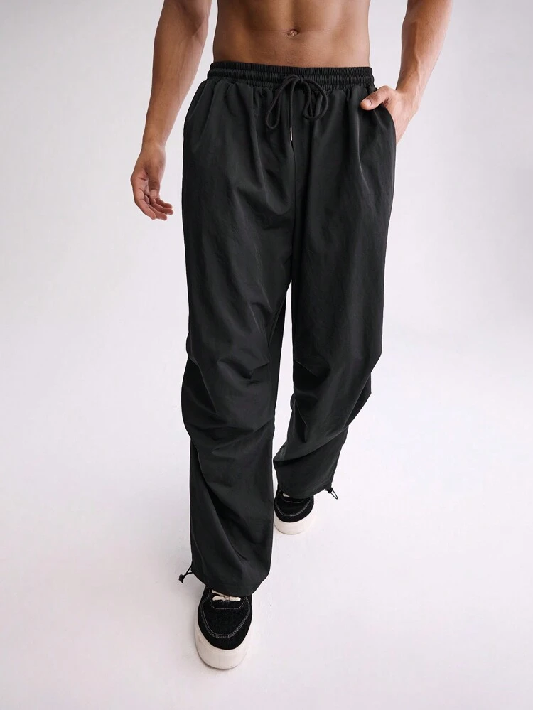 Men's WIDE FIT CARGO PARACHUTE PANTS In Black