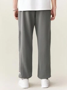 Manfinity RebelGame Men Gesture Print Knitted Casual Sweatpants With Pockets