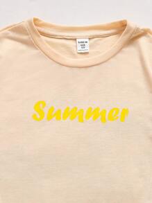 Conjunto de 2 piezas de camiseta estampada con letras de primavera/verano del 4 de julio y pantalones vaqueros desgastados para niños preadolescentes, barato y adecuado para viajes diarios, escuela, ropa casual, vacaciones y deportes