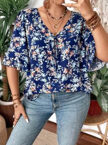 SHEIN Clasi Plus Size Summer Floral Print Random Cut V-Neckline Loose Double-Layered Ruffle Short Sleeve Blouse