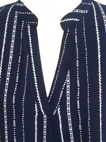 SHEIN LUNE Blusa Con Cuello En V Y Mangas Enrolladas