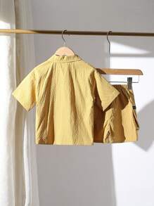 Conjunto de 2 piezas para jóvenes varones que incluye camisa de manga corta con cuello vuelto y pantalones cortos para uso diario, escuela, viajes, actividades al aire libre, temporada de primavera y verano - Caqui - Ver 2