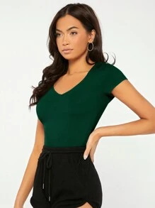 SHEIN BASICS Letnia koszulka o luźnym kroju, w jednolitym kolorze, z krótkim rękawem