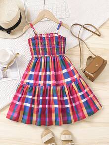 年輕女孩格紋鬆緊吊帶連衣裙，適合度假或休閒穿著 - 彩色 - 查看 1