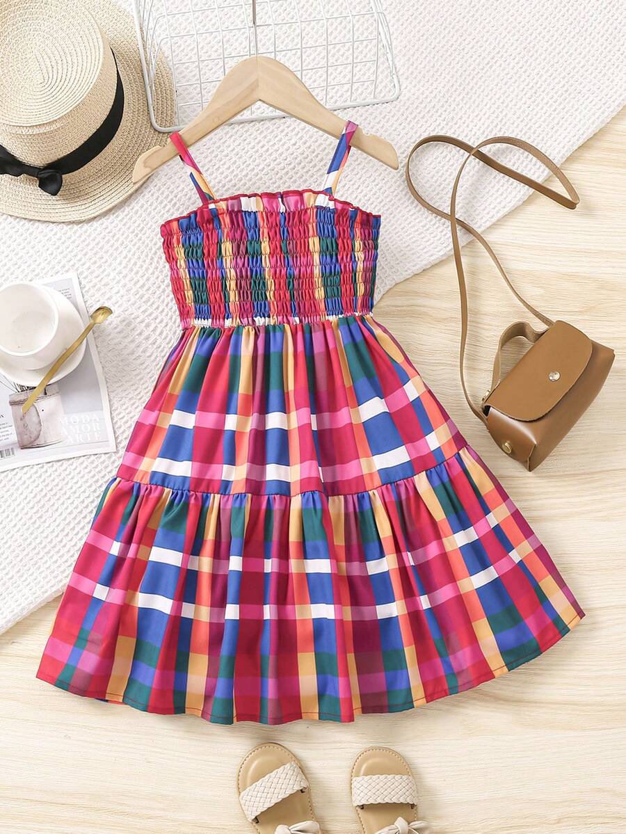 年輕女孩格紋鬆緊吊帶連衣裙，適合度假或休閒穿著 - 彩色 - 查看 1