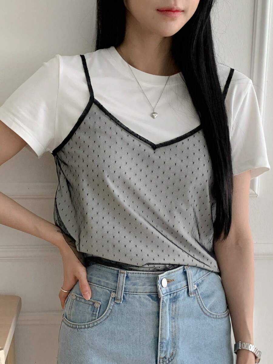 DAZY 女士夏季圆点网眼撞色圆领短袖二合一 T 恤 - 白色 - 查看 1