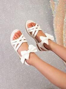 Sandalias planas para niñas con correa trenzada a rayas y decoraciones de lazo - Blanco - Ver 2