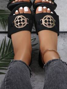 Women's Black Flat Sandals With Floral Open Toe And Slip-Resistant Sole, Suitable For Outdoor And Indoor Use