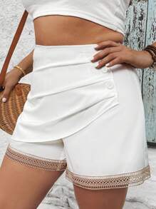 SHEIN VCAY Plus Size Vacation White Buttoned Lace Trim Women's Shorts - White - View 4