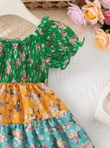 SHEIN Young Girl Holiday Style And Cute Splicing Floral Digitally Printed Short Sleeve Dress, Children Seasonal Warm Vacation Spring And Summer - Multicolor - View 5