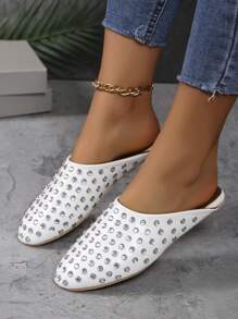 Nuevos zapatos planos de mujer con punta redonda, elegantes, cómodos y a la moda, en color blanco, con adornos de diamantes de imitación y remaches. - Blanco - Ver 1