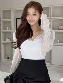 DAZY Áo kiểu nữ cổ chữ V phối màu trơn thanh lịch - trắng - Xem 5