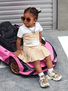 SHEIN Conjunto casual con estilo de vacaciones para bebé niña que incluye top de manga corta color bloque y falda plisada