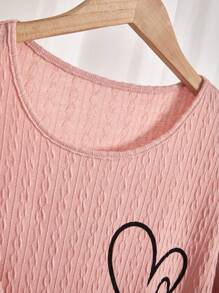 SHEIN Vestido de pijama rosa con estampado de corazones para mujer, cuello redondo, manga corta y dobladillo de volantes, 1 pieza de ropa para estar en casa