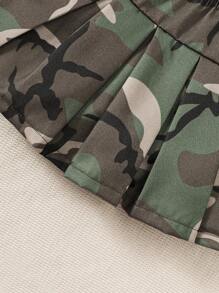 SHEIN Playful Pals 寶寶女孩休閒迷彩花紋百褶裙-適合春夏街頭時裝，日常穿著和戶外活動 - 軍綠色 - 查看 4