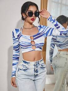 Zolique Women's Striped Printed Hollow Out Long Sleeve Slim Sexy Crop Top For Spring And Summer - Blue and White - View 3