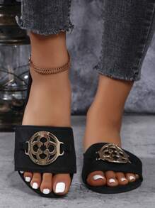 Women's Black Flat Sandals With Floral Open Toe And Slip-Resistant Sole, Suitable For Outdoor And Indoor Use