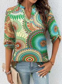 SHEIN LUNE Blusa larga con volantes y cuello en V para mujer con estampado de mandala - Verde - Ver 1