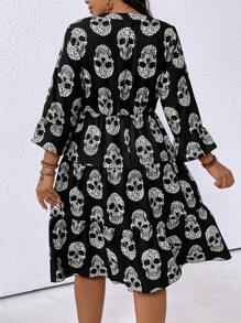 EMERY ROSE Plus Size Skull Printed Notched Neck A-Line Dress With Ruffle Hem For Summer Casual Occasions - Black - View 2