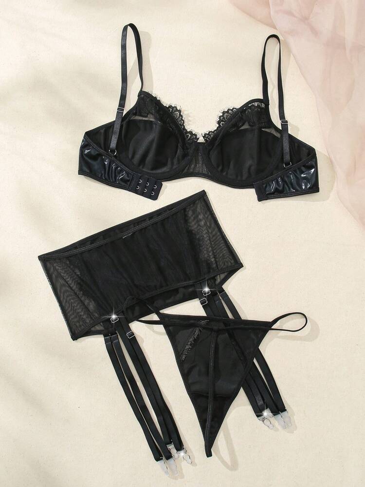 Ladies' Solid Color Simple Daily Contrast Lace Bra & Panty Lingerie Set