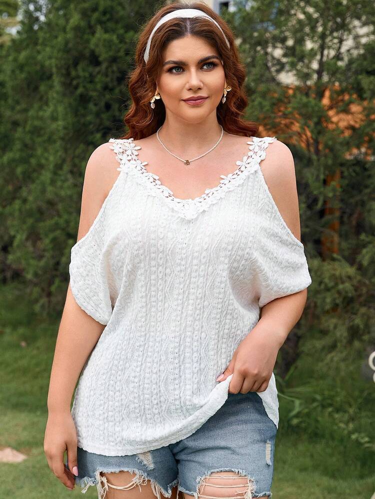 Plus Size Women's Open Shoulder Simple Casual White Texture T-Shirt For Daily Wear