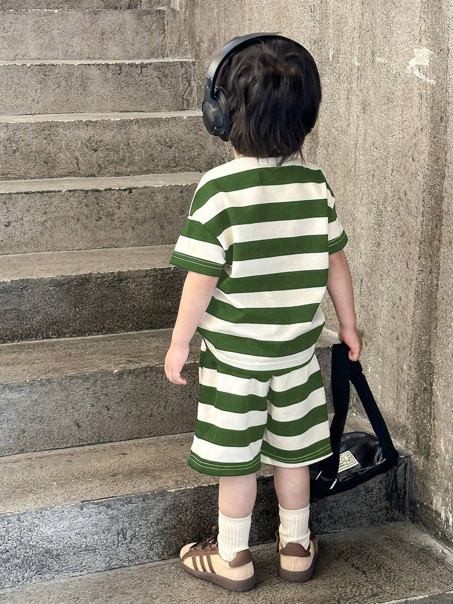 SHEIN Young Boy 2pcs/ Set Black & White Striped Short Sleeve TShirt