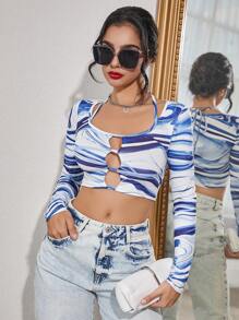 Zolique Women's Striped Printed Hollow Out Long Sleeve Slim Sexy Crop Top For Spring And Summer - Blue and White - View 6