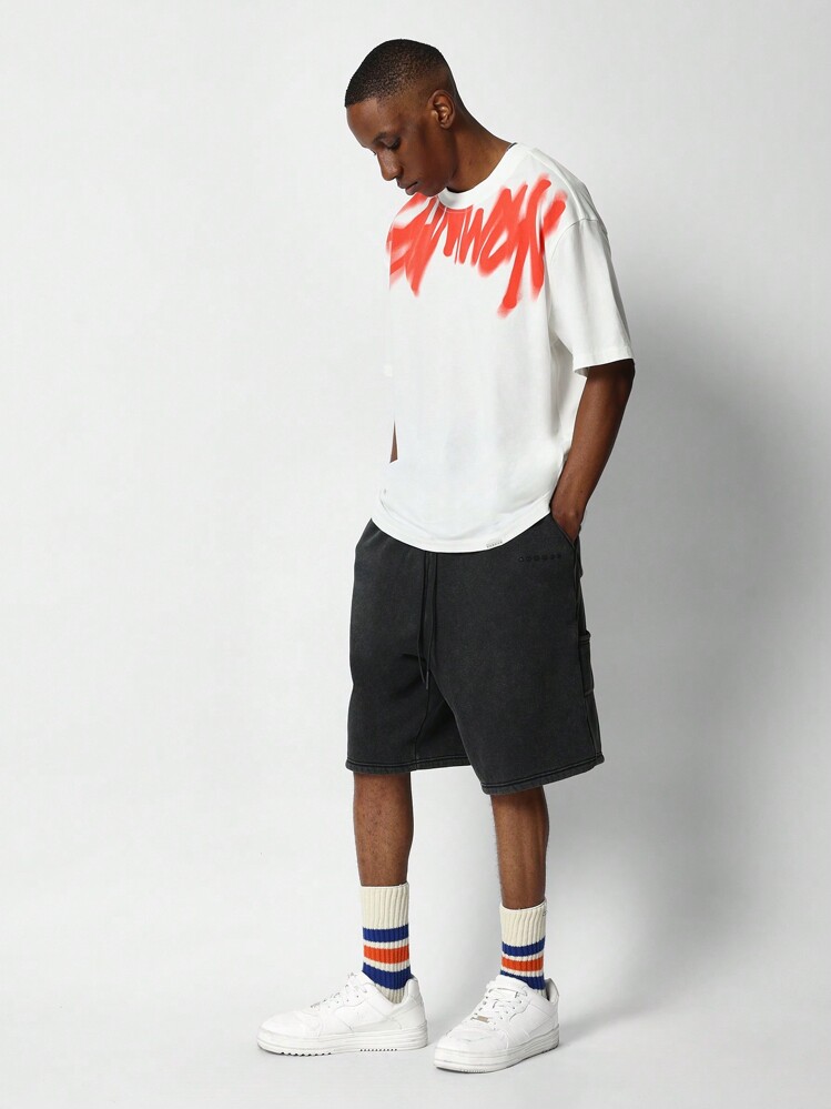 A&M تيشيرت برسم جرافيتي على الرقبة