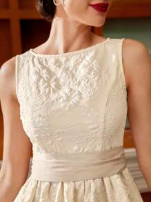 Vintamour Váy suông thanh lịch cổ điển cho nữ, họa tiết hoa jacquard mùa xuân/hè, thắt lưng nơ, váy xòe bãi biển cho khách dự tiệc cưới, trang phục mùa hè, váy maxi cho nữ, váy trắng tốt nghiệp, váy tốt nghiệp, trang phục hòa nhạc đồng quê, váy tiệc cưới, váy liền thân, váy jacquard dự tiệc - trắng - Xem 6