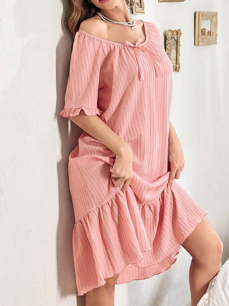 Vestido de dormir suelto de dama de unicolor con jacquard y acabado con volantes - Rosa - Añade 5