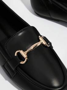 CUCCOO BIZCHIC Women's Shoes New Years Metallic Buckle Decor Comfortable Black Flat Heel Loafers For Summer Graduation Heels Prom Heels Vacation Shoes Summer Elegant Basics Business Casual Business Chic Spring Shoes Spring Break Easter