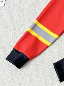 SHEIN 2 Piezas/set Camiseta De Manga Corta Con Patrón De Bombero Y Pantalones Cómodos Y Casuales Para Niños, Conjunto De Ropa De Hogar Ajustado Para Primavera Y Verano - Rojo - Ver 4