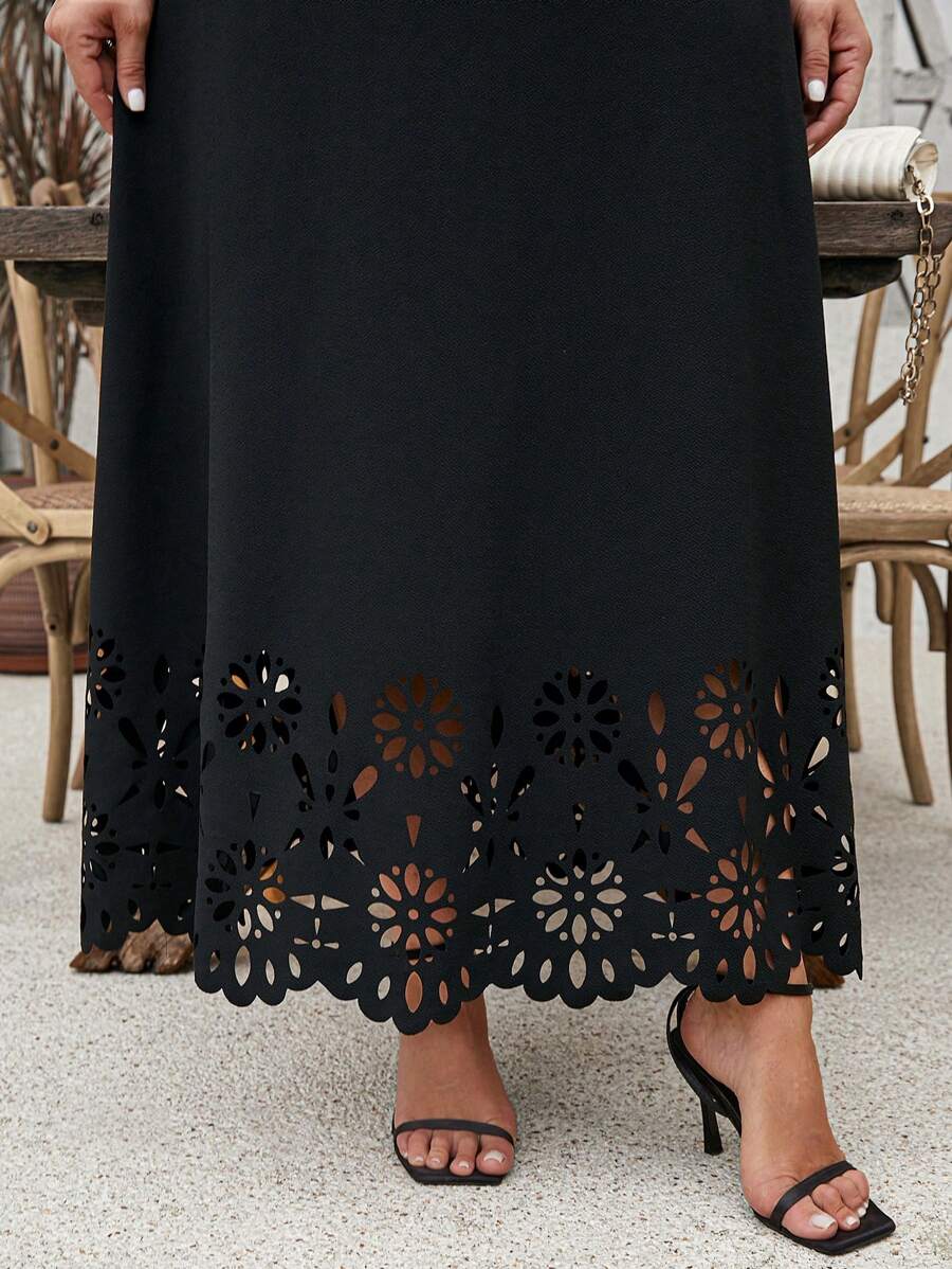 SHEIN Clasi Plus Size Solid Color Burnt-Out Hemline Long Skirt For Vacation And Leisure - Black - View 1