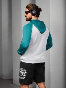 Manfinity Sport Corelite Boyfriend Style Men's Fashionable Slim Fit Printed Hooded Sports Sweatshirt Boyfriend Style Men Sweatshirt