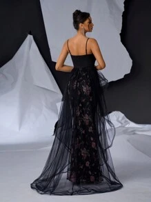 SHEIN Belle Elegant Black Straps V-Neck Bra Cups Upper Section Lace Waist Section Three-Dimensional Applique High Waist Thin Hem Mesh Splicing Fishbone Three-Dimensional Slimming Romantic Embroidery Flowers And Floor Dragging Pendulum Dating Bachelorette Party Graduation Wedding Event Heavy Industry Dinner Party